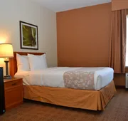 La Quinta Inn & Suites by Wyndham Lakeland East hotel detail image 3