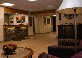 Bay Mountain Inn hotel thumbnail 2