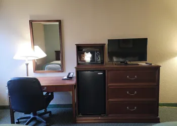 Bay Mountain Inn hotel thumbnail 5