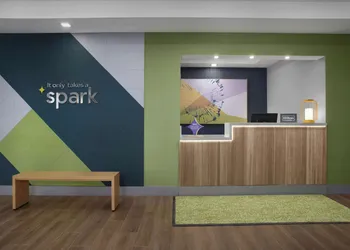 Spark by Hilton Miami Doral hotel thumbnail 3