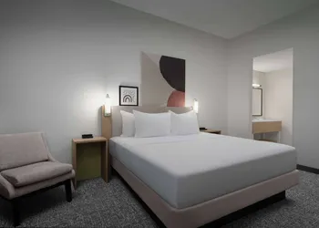 Spark by Hilton Miami Doral hotel thumbnail 6