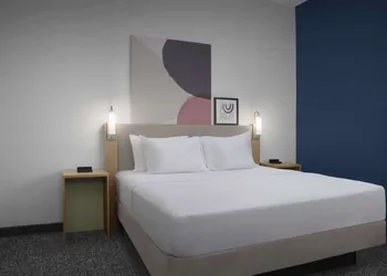Spark by Hilton Miami Doral hotel thumbnail 7