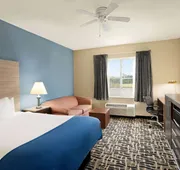 Baymont by Wyndham Ft. Leonard/Saint Robert hotel detail image 3