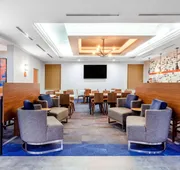 La Quinta Inn & Suites by Wyndham St. Petersburg Northeast hotel detail image 4