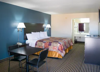Countryside Inn hotel thumbnail 7