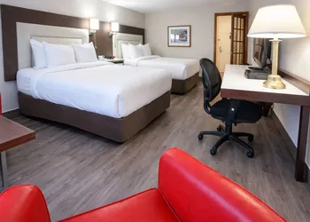 Quality Inn & Suites Gatineau hotel thumbnail 6