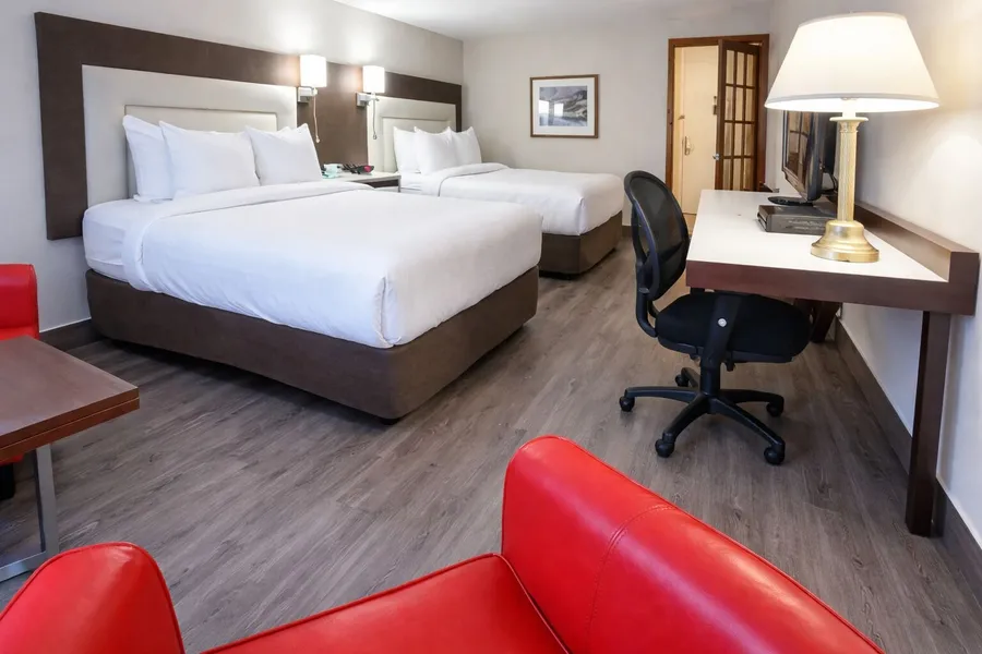 Quality Inn & Suites Gatineau hotel detail image 6