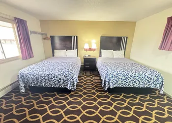 Euclid Motel hotel thumbnail 5