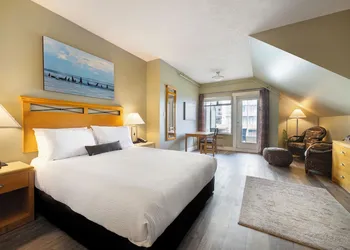 Sidney Waterfront Inn & Suites hotel thumbnail 3