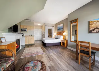 Sidney Waterfront Inn & Suites hotel thumbnail 6