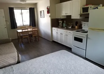 Osoyoos Lakeview Inn & Suites hotel thumbnail 4
