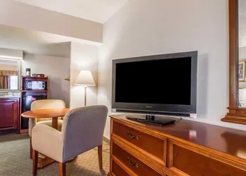 Quality Inn Savannah Historic District hotel thumbnail 6
