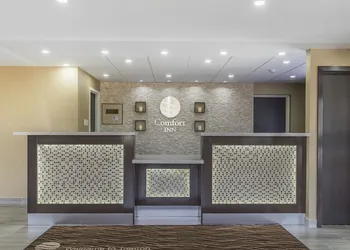Comfort Inn Trenton hotel thumbnail 2