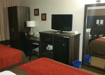 Comfort Inn Trenton hotel thumbnail 6
