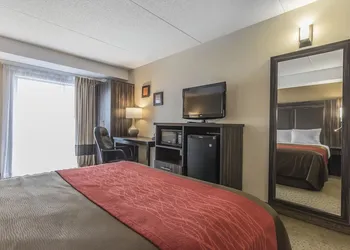 Comfort Inn Trenton hotel thumbnail 8