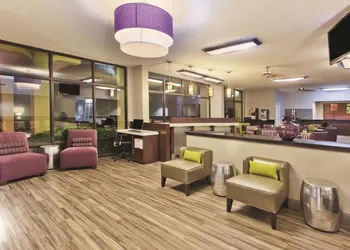 La Quinta Inn & Suites by Wyndham Charleston Riverview hotel thumbnail 2