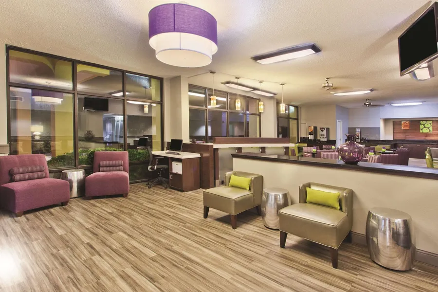 La Quinta Inn & Suites by Wyndham Charleston Riverview hotel detail image 2