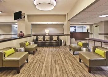 La Quinta Inn & Suites by Wyndham Charleston Riverview hotel thumbnail 3