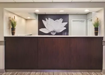 La Quinta Inn & Suites by Wyndham Charleston Riverview hotel thumbnail 4