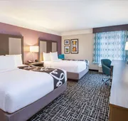 La Quinta Inn & Suites by Wyndham Cincinnati Airpt Florence hotel detail image 5