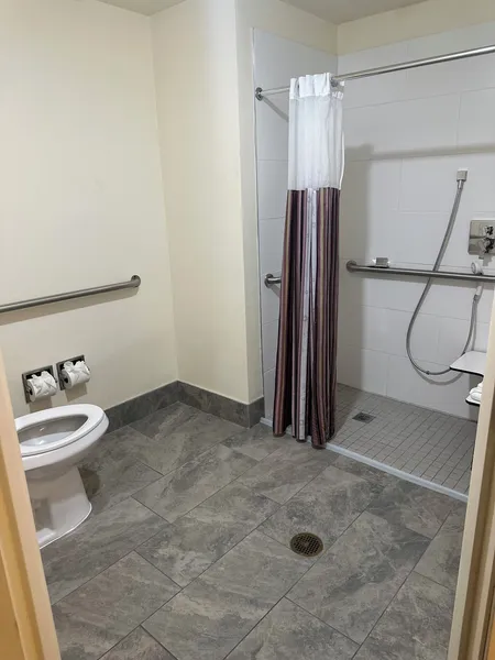 La Quinta Inn & Suites by Wyndham Sawgrass hotel detail image 6