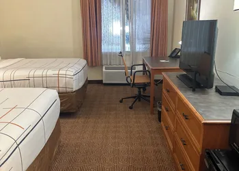 La Quinta Inn & Suites by Wyndham Sawgrass hotel thumbnail 8
