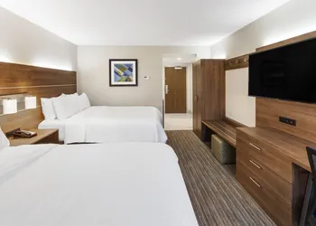 Holiday Inn Express Hotel & Suites Providence-Woonsocket by IHG hotel thumbnail 2