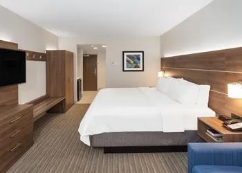 Holiday Inn Express Hotel & Suites Providence-Woonsocket by IHG hotel thumbnail 3