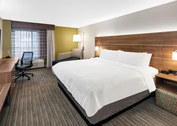 Holiday Inn Express Hotel & Suites Providence-Woonsocket by IHG hotel thumbnail 4