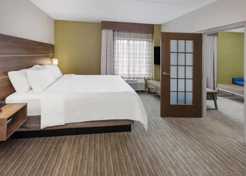Holiday Inn Express Hotel & Suites Providence-Woonsocket by IHG hotel thumbnail 8