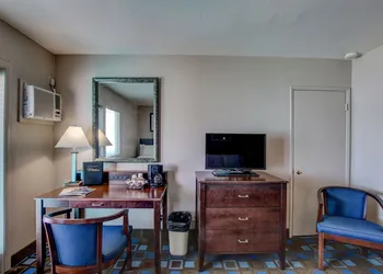 The Nautical Beachfront Resort hotel thumbnail 6