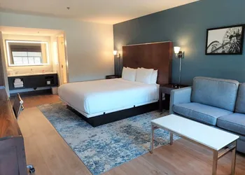 Four Points by Sheraton Anaheim hotel thumbnail 7