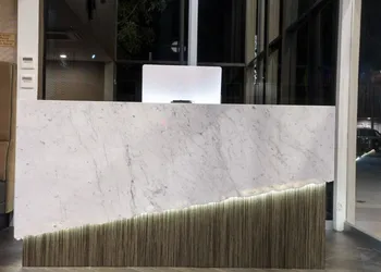 Hotel Xilo Glendale hotel thumbnail 2
