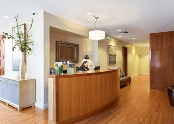 Waters Edge Hotel hotel thumbnail 3
