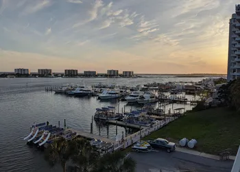 Inn on Destin Harbor, an Ascend Collection Hotel hotel thumbnail 6