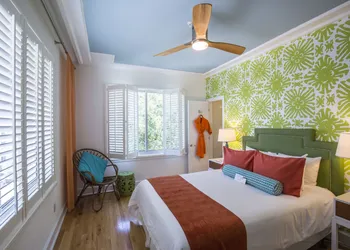 Circa 39 Miami Beach hotel thumbnail 4