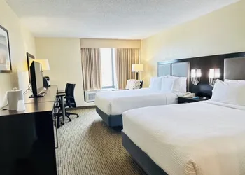 Holiday Inn Miami - International Airport by IHG hotel thumbnail 5