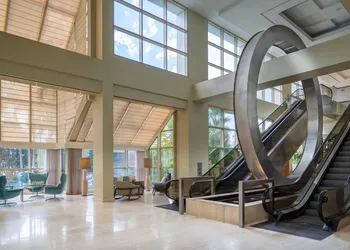 Naples Grande Beach Resort hotel thumbnail 2