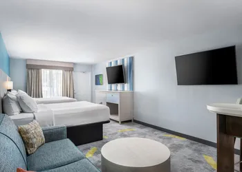 Capt Hiram's Resort hotel thumbnail 6