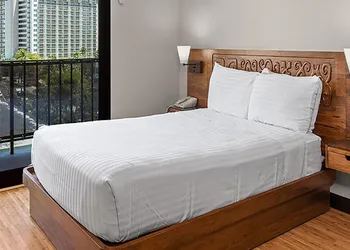 Castle Bamboo Waikīkī Hotel hotel thumbnail 8