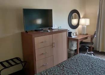 Days Inn by Wyndham Ashland hotel thumbnail 7