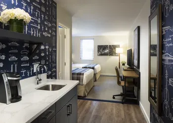 Hotel Indigo Boston Garden by IHG hotel thumbnail 3