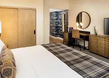 Hotel Indigo Boston Garden by IHG hotel thumbnail 6
