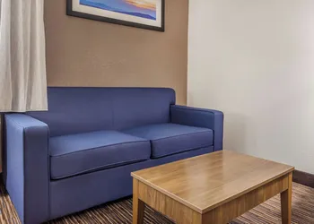 Quality Inn Asheboro South hotel thumbnail 7