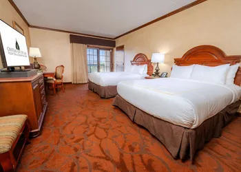 Chateau On The Lake Resort Spa and Convention Center hotel thumbnail 6