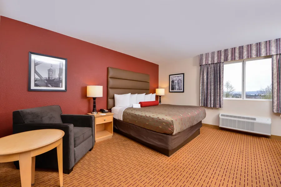 Clackamas Inn & Suites hotel detail image 6