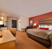 Clackamas Inn & Suites hotel detail image 7