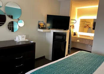 Howard Johnson by Wyndham Houston Heights/Downtown hotel thumbnail 6