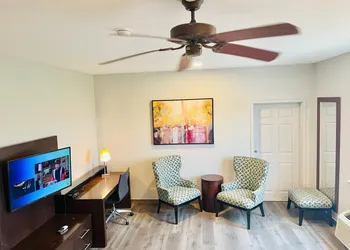Americas Best Value Inn La Porte hotel thumbnail 2