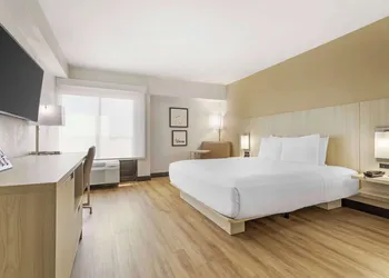 Best Western Plus Sugar Land/Stafford hotel thumbnail 4